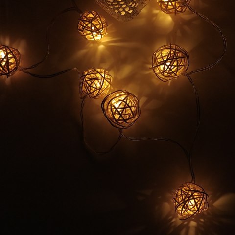 RATTANOWE KULE 10SZT LED 2*AA