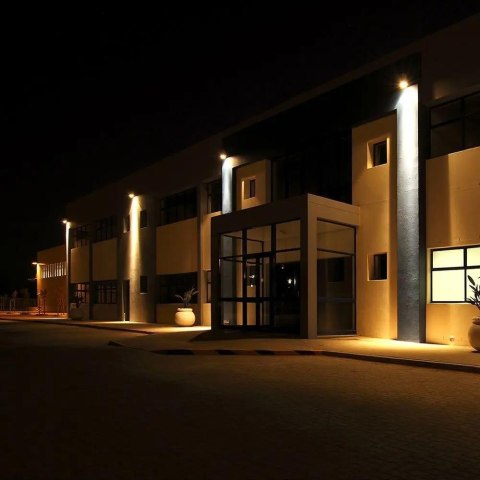 Projektor LED V-TAC 20W SMD F-CLASS Biały VT-4924-W 3000K 1650lm Projektor LED V-TAC 20W SMD F-CLASS Biały VT-4924-W 3000K 1650lm