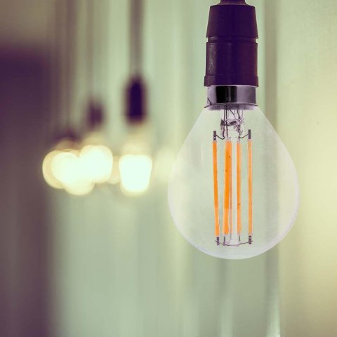 Żarówka LED V-TAC 6W Filament E14 Kulka P45 VT-2466 6500K 600lm Żarówka LED V-TAC 6W Filament E14 Kulka P45 VT-2466 6500K 600lm