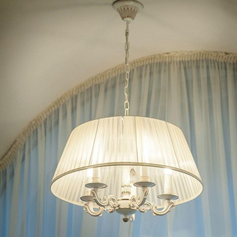 Żarówka LED V-TAC 5.5W E27 Świeczka VT-1821 2700K 470lm Żarówka LED V-TAC 5.5W E27 Świeczka VT-1821 2700K 470lm