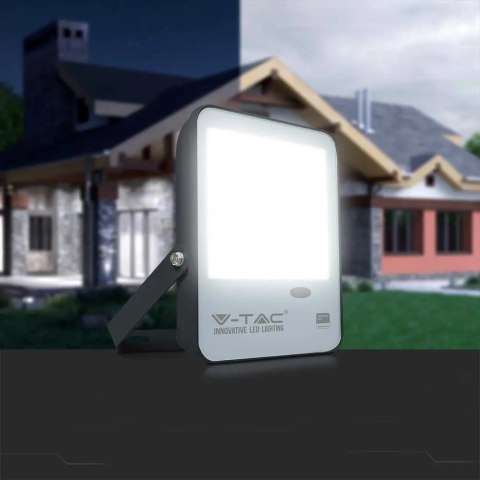 Projektor LED V-TAC 30W Czujnik Światła SAMSUNG CHIP 100Lm/W Czarny VT-37 6500K 3000lm 5 Lat Gwarancji Projektor LED V-TAC 30W Czujnik Światła SAMSUNG CHIP 100Lm/W Czarny VT-37 6500K 3000lm 5 Lat Gwarancji