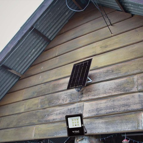 Projektor LED Solarny V-TAC 6W Pilot, AUTO, Timer IP65 VT-55050 4000K 400lm Projektor LED Solarny V-TAC 6W Pilot, AUTO, Timer IP65 VT-55050 4000K 400lm