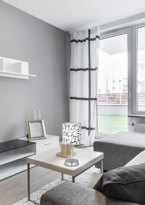 EMILY LAMPA GABINETOWA 1X40W E14 BIAŁA EMILY LAMPA GABINETOWA 1X40W E14 BIAŁA